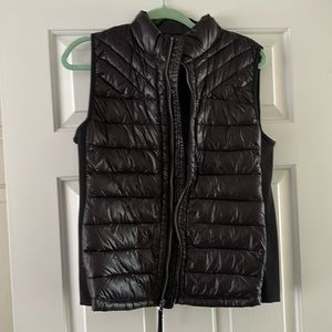 Women’s gap vest size M